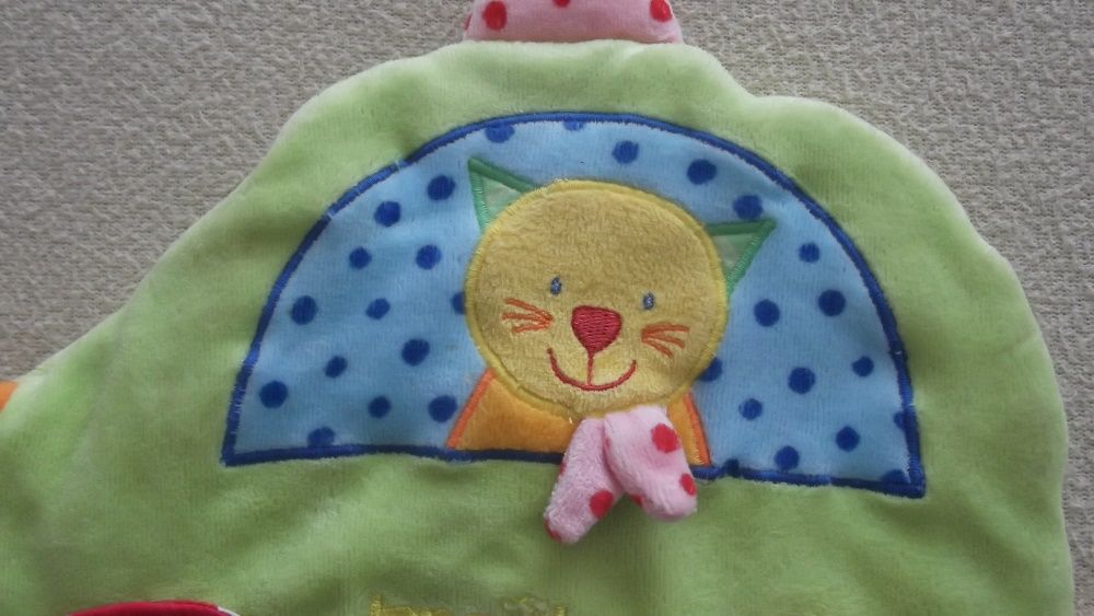 brinquedo para bebé brincar muito pratico