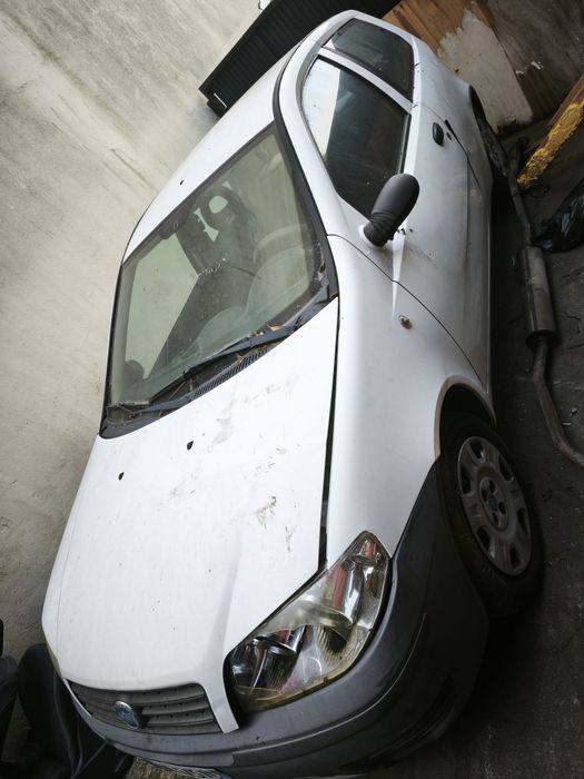 Fiat Punto 2003 para peças