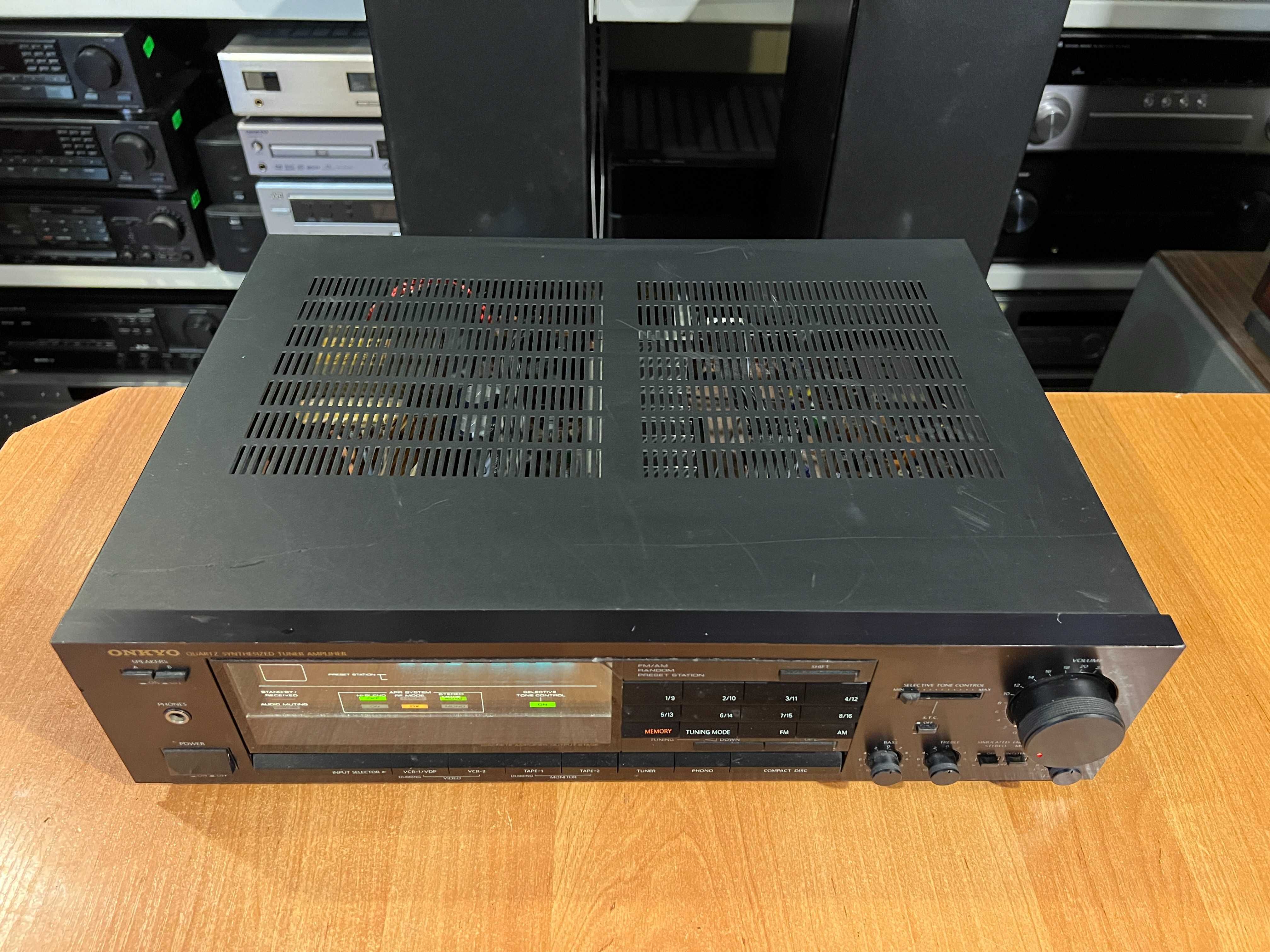 Amplituner Onkyo TX-7430 Audio Room