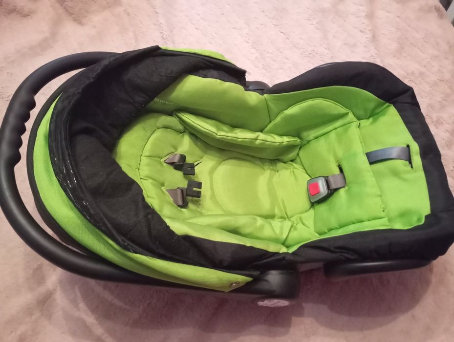 Дитяче автокрісло люлька