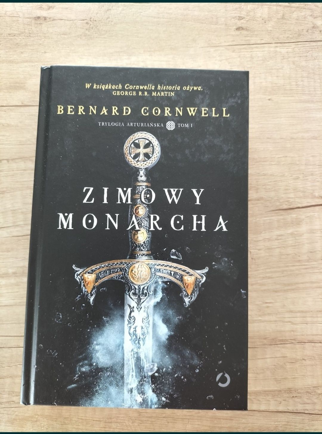 Bernard Cornwell "Zimowy Monarcha" twarda oprawa