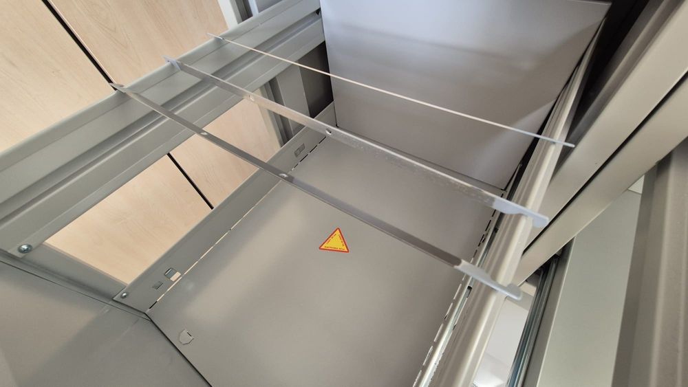 Szafa szafy kartotekowe  metalowe 4 szuflady