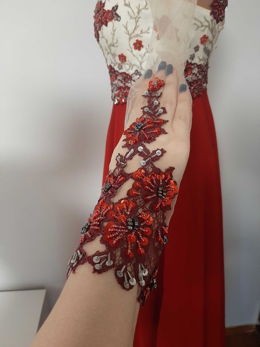 Платье вечернее нарядное