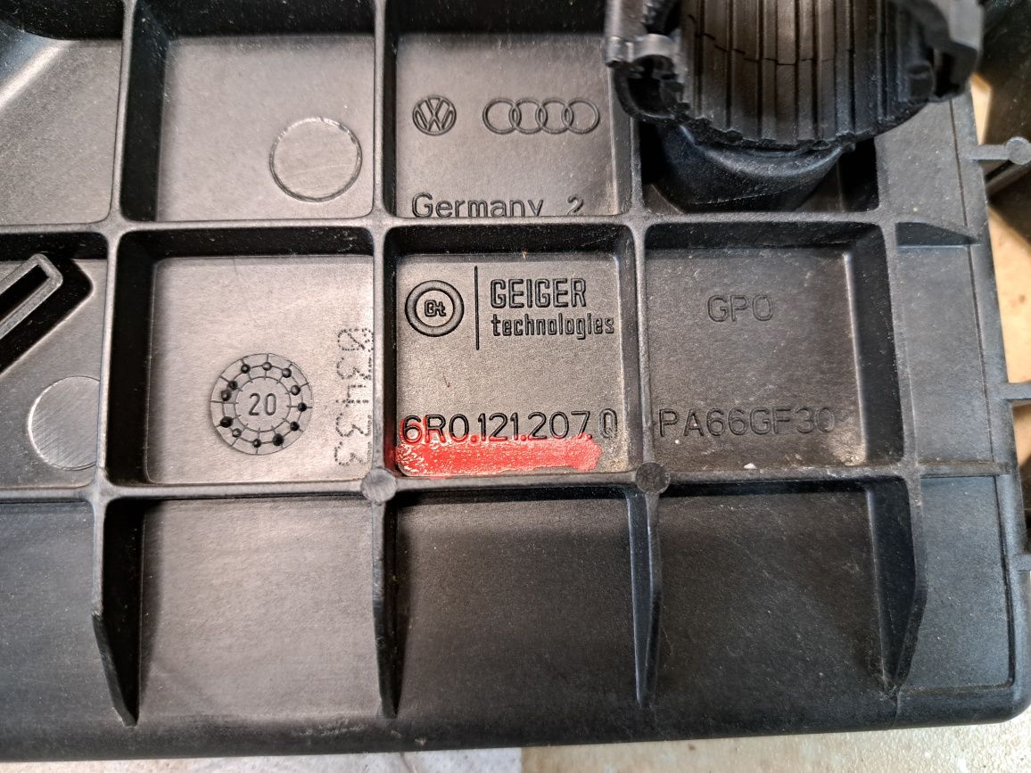 *VW Audi Skoda Seat obudowa wentylatora 6R0 Jak nowa!