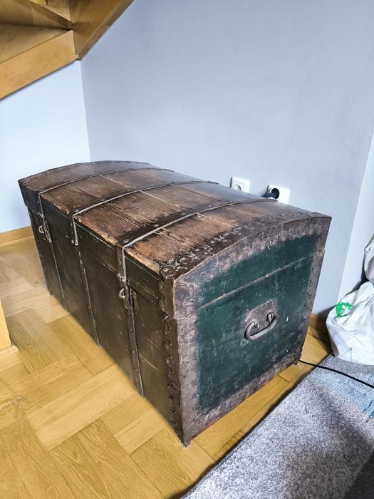 Kufer skrzynia drewniana okucia