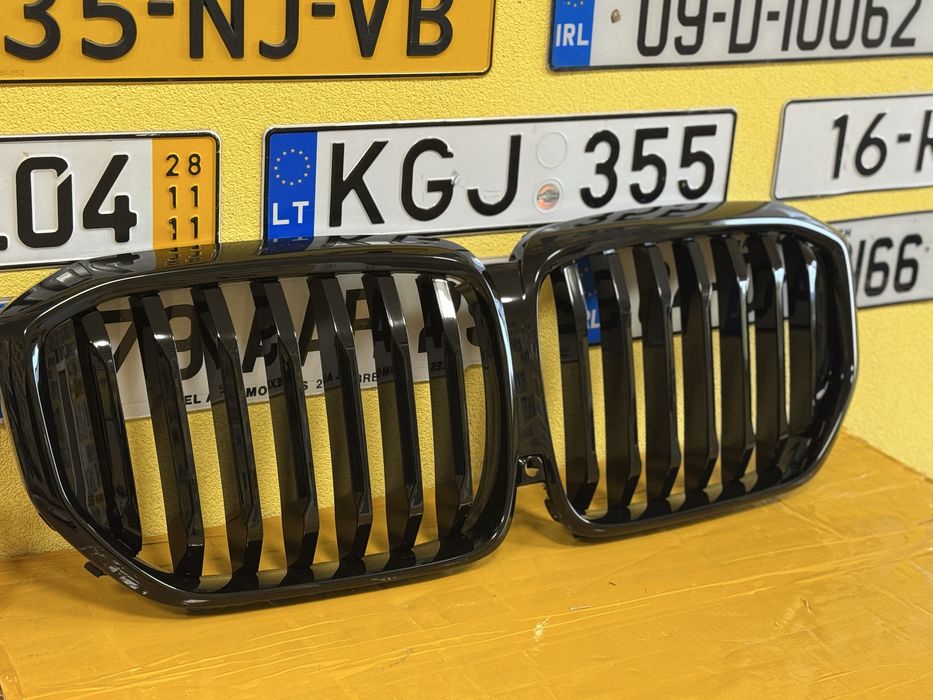 Решітка радіатора  BMW X5 G05 LCI 2023+  Ресталінг ноздрі 51137454887