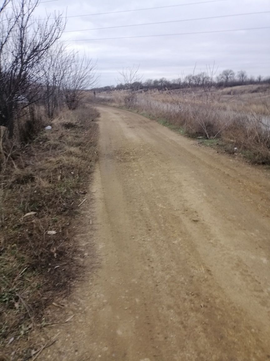 Срочно продам  участок в Прилиманском возле воды первая линия,  хозяин