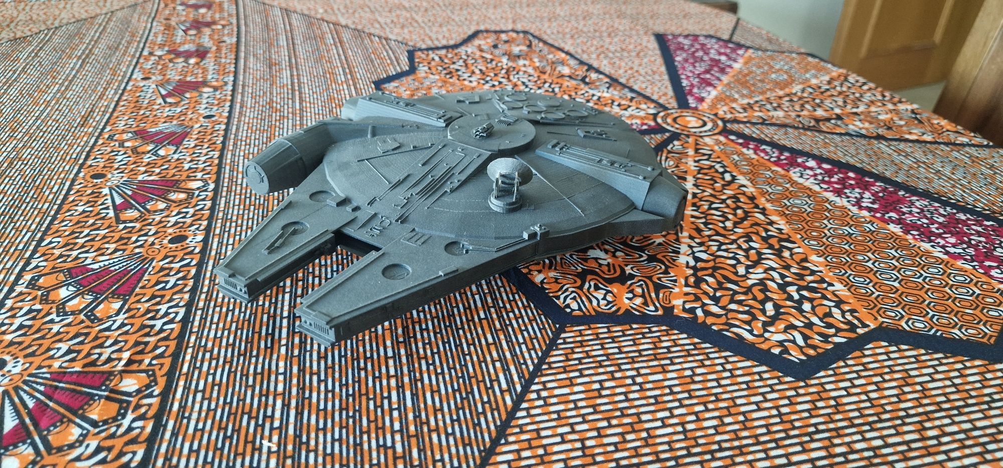 Star Wars Millennium Falcon
