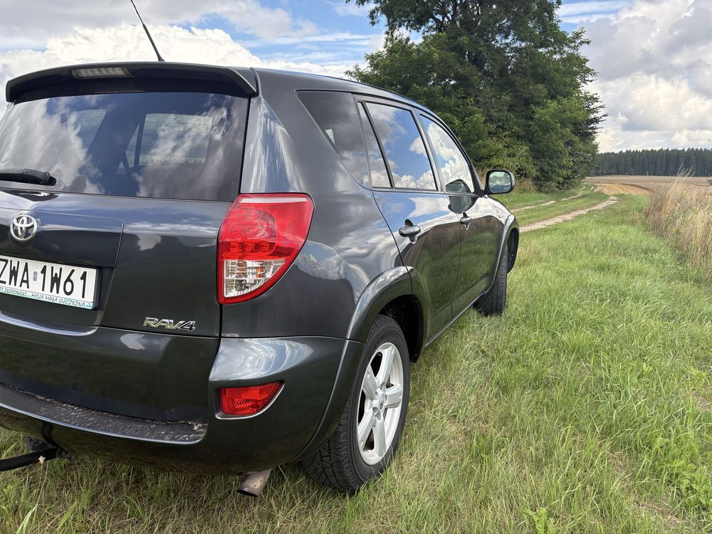 Toyota Rav 4. 2.2  d