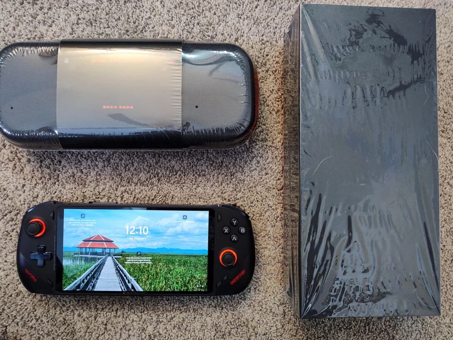 OneXFly F1 Pro (OLED 144hz, 32GB/2TB, AI HX 370)