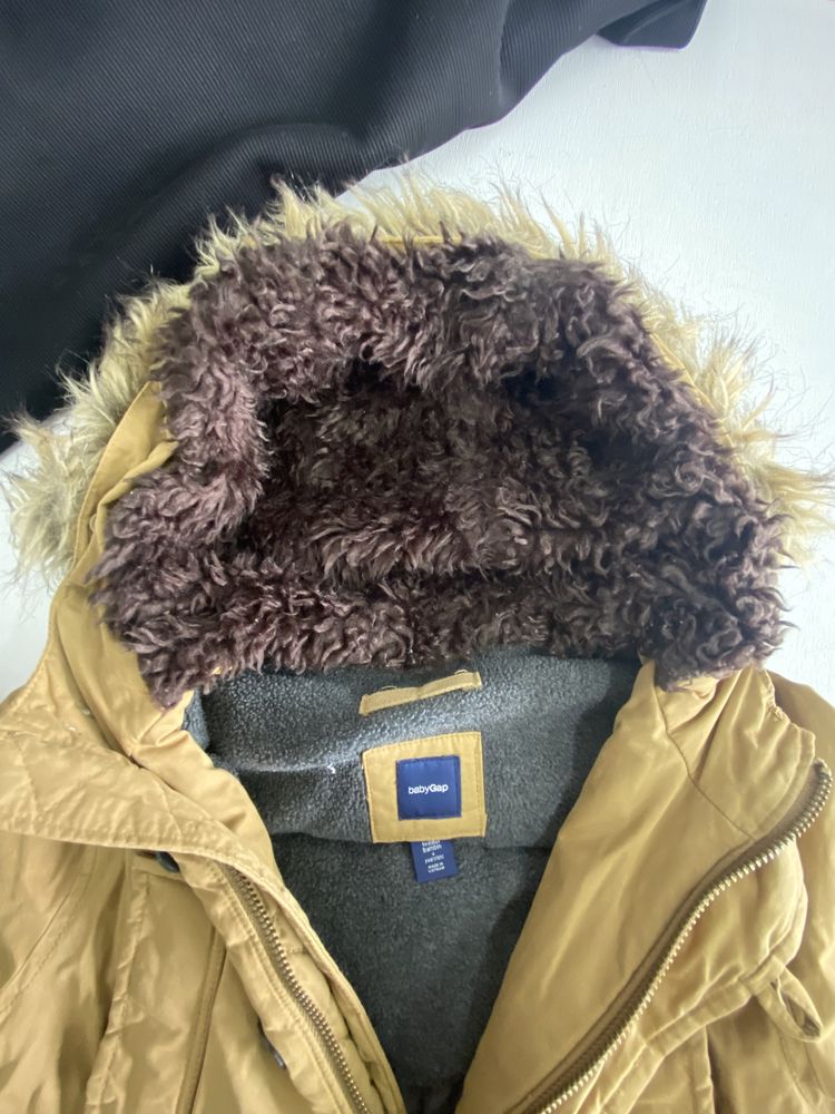 Зимова  гірчична куртка-парка Gap baby 4р, 100-110см