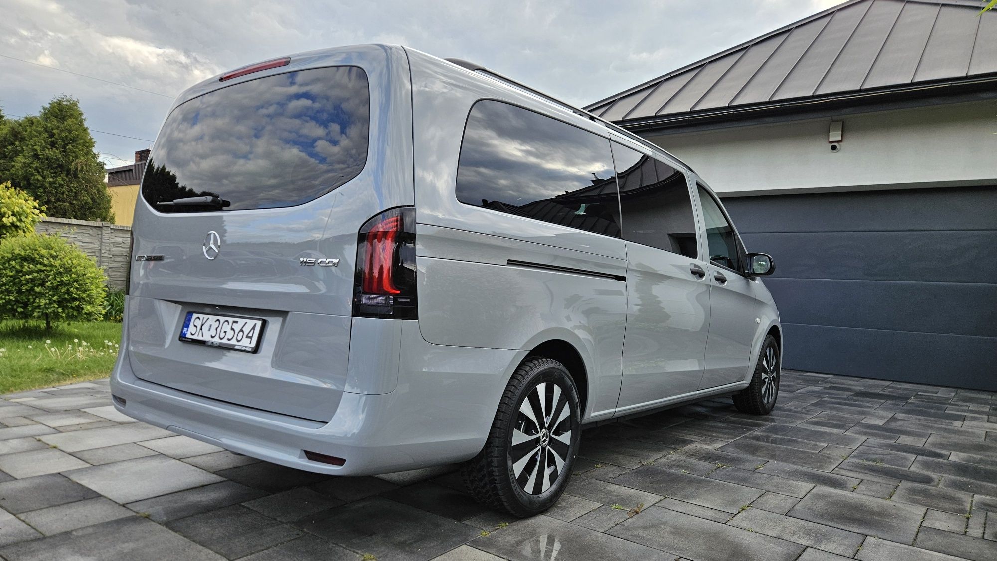 Wynajem wypożyczalnia busa 9 osobowy Mercedes Vito