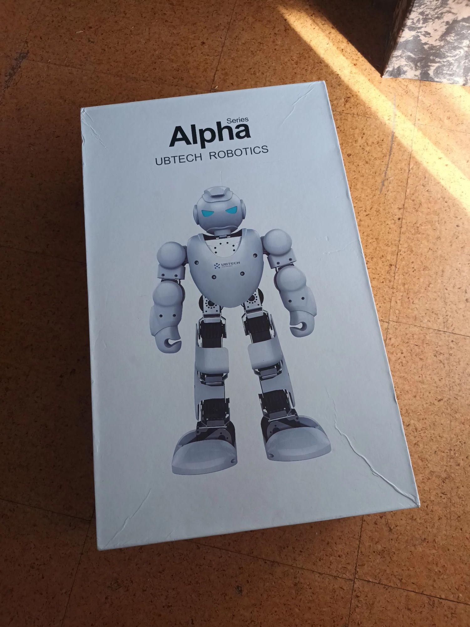 Robot ubtech alpha 1s