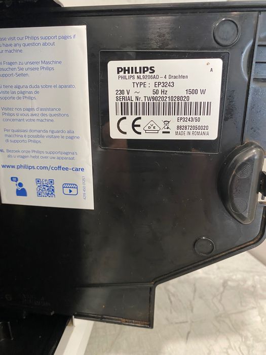Кавомашина Philips EP 3243 LatteGo