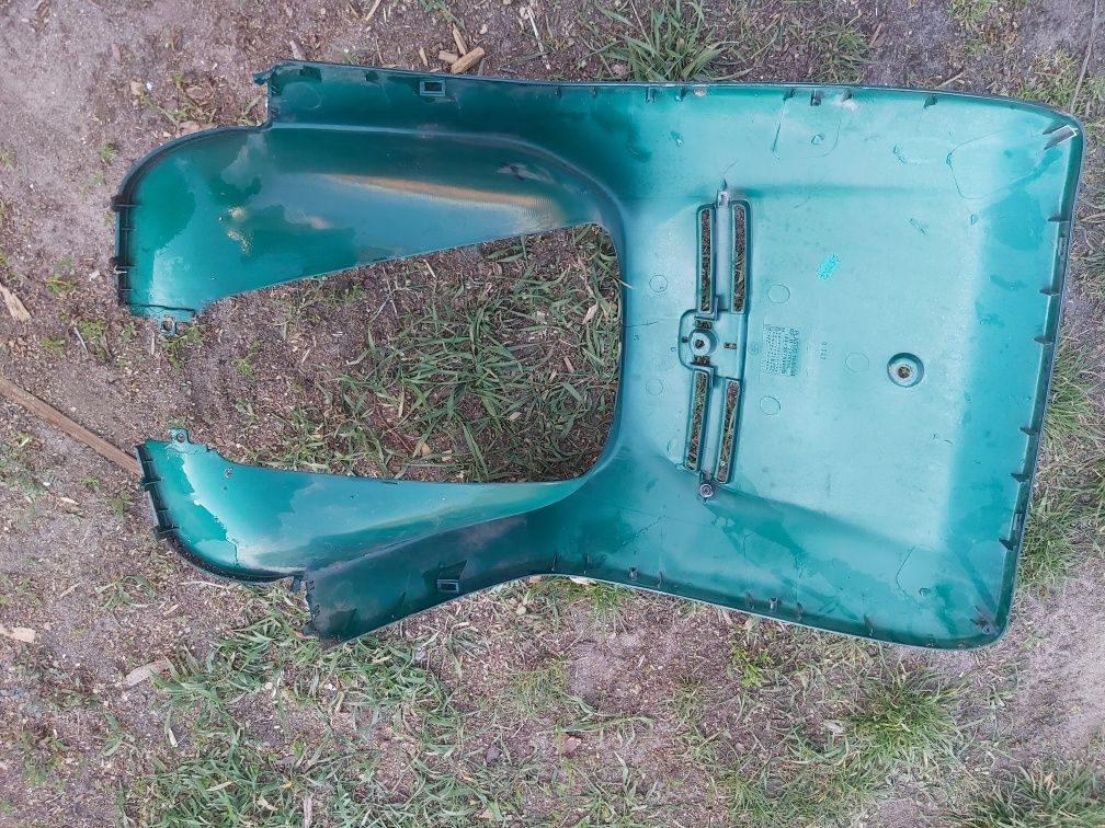 Peugeot SV 50 plastik czasza przód