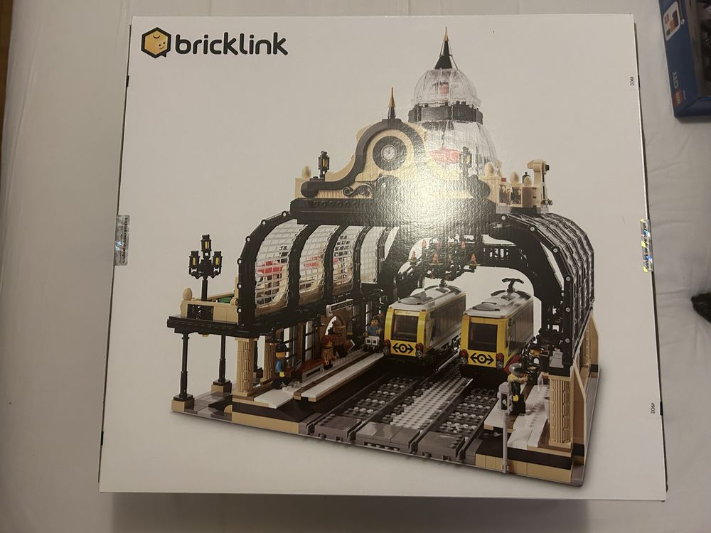 Klocki LEGO BrickLink 910002 - Dworzec kolejowy Studgate