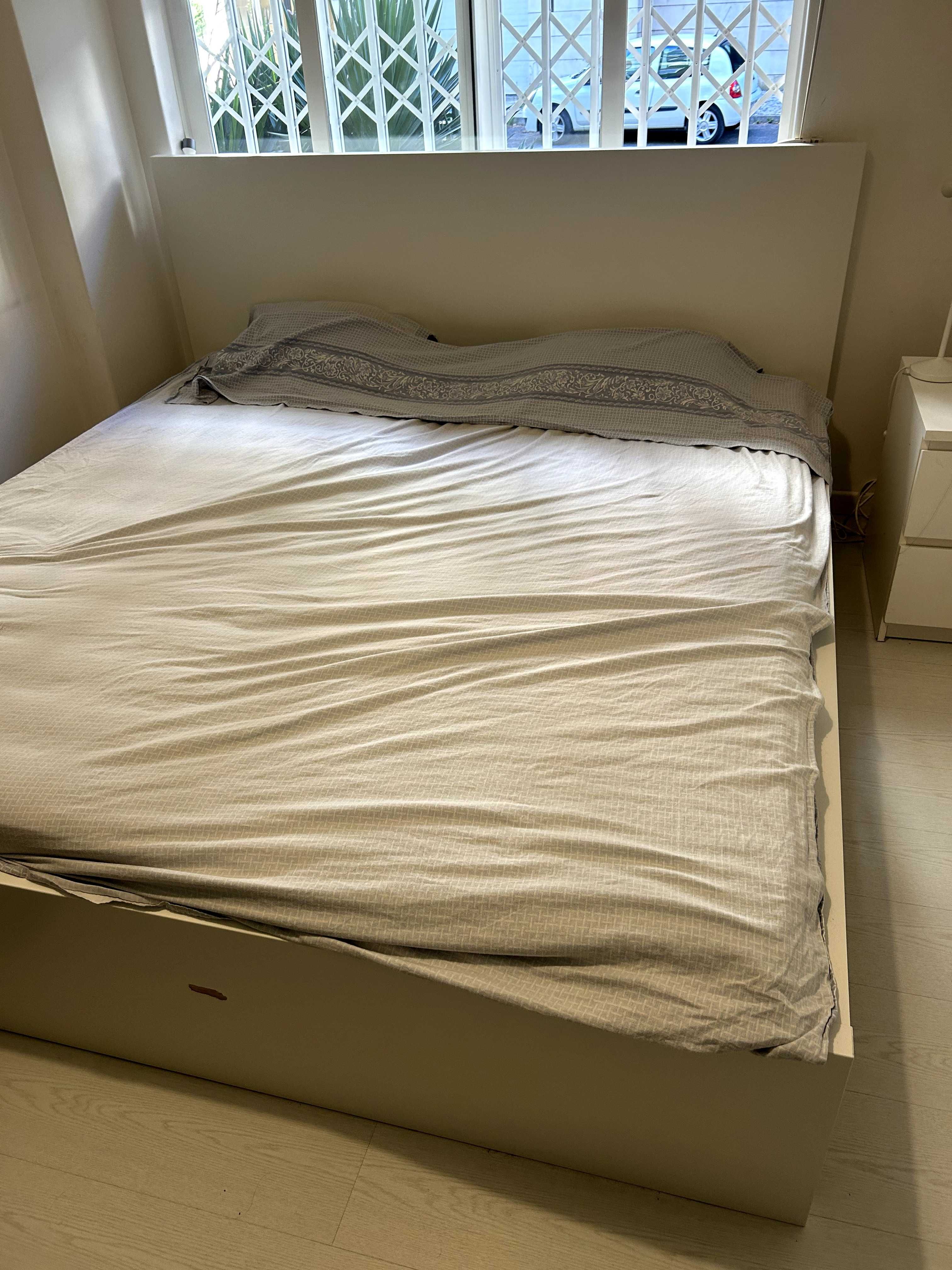 Cama king Size 180cm x 200cm