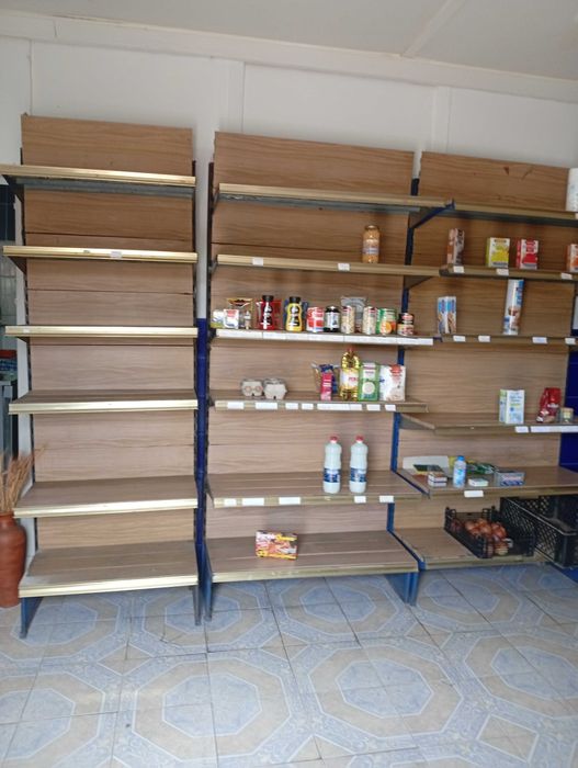 Prateleiras ( estantes)