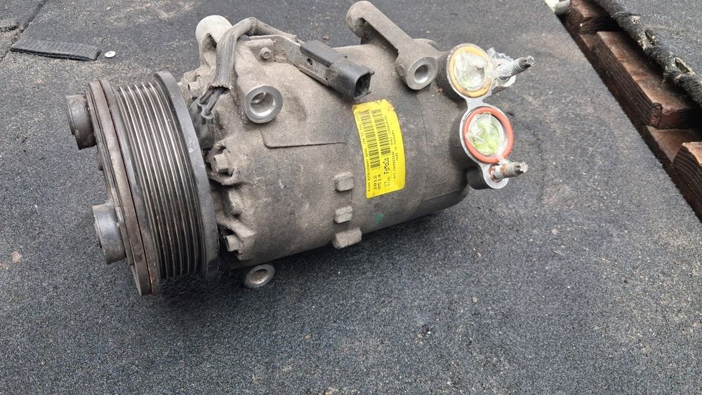 Компресор кондиціонера Ford c-max mk2 2.0tdci  av61-19d629-da
