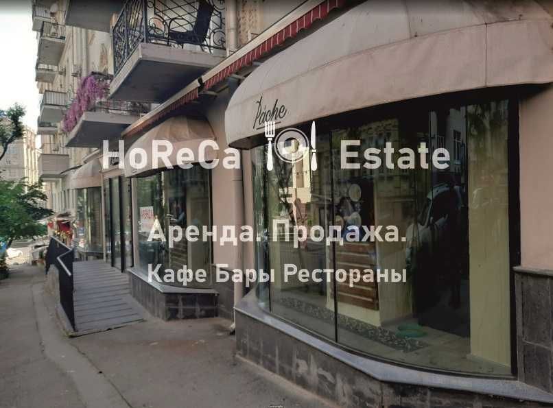 БЕЗ%. Продажа. Фасад. Большие витринные окна. 332м2. ул. Костельная.