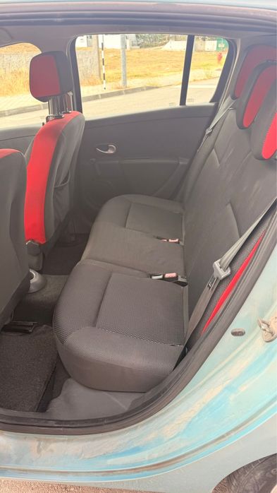 Renault Clio 1.2 16V 75