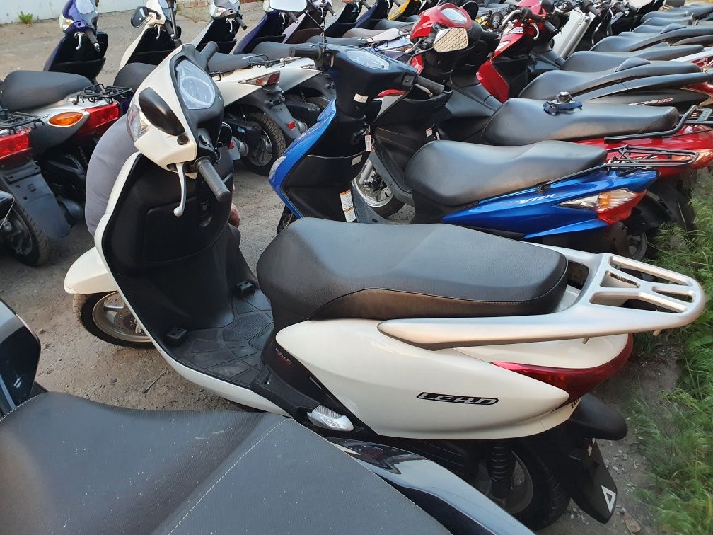 Скутер Honda Pcx 125 с контейнера купить мопед = пцх 150