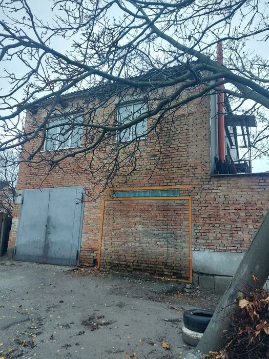 Продам 2х этажный дом