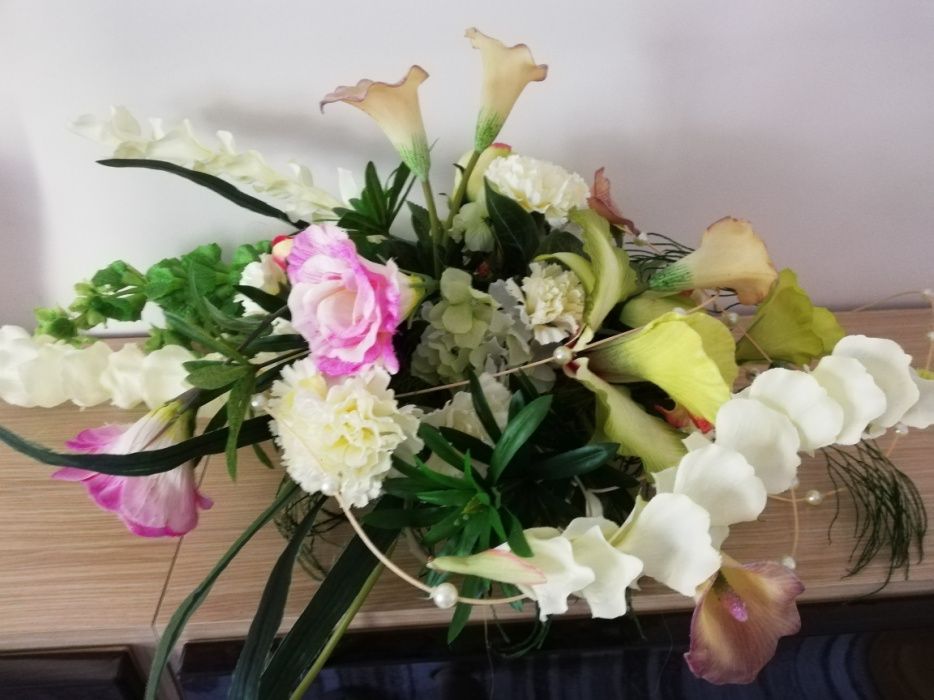 Bukiet kwiatów ślubny na samochód, stół, ozdoba