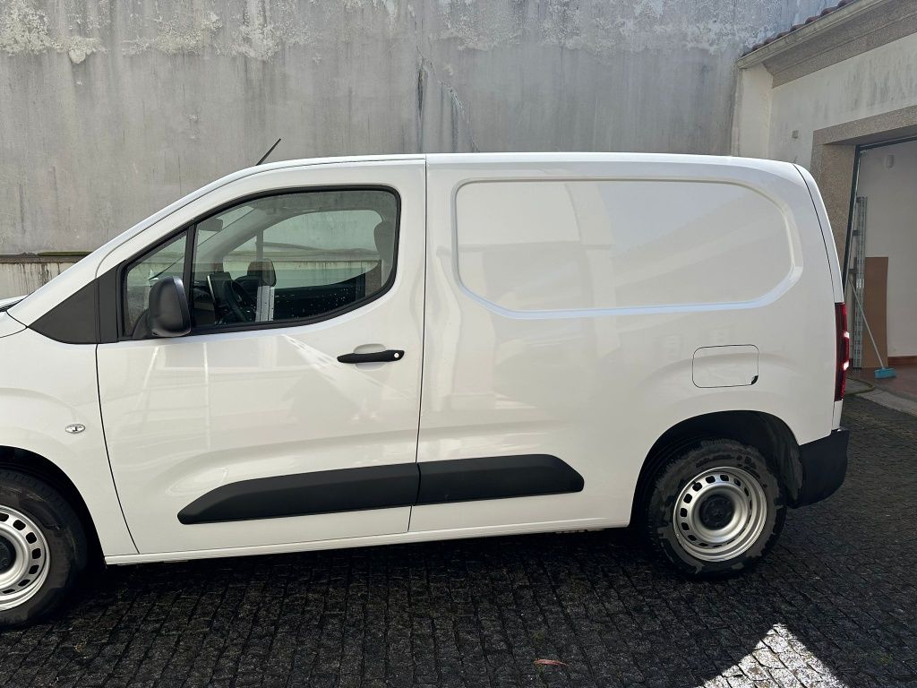 Toyota proace city