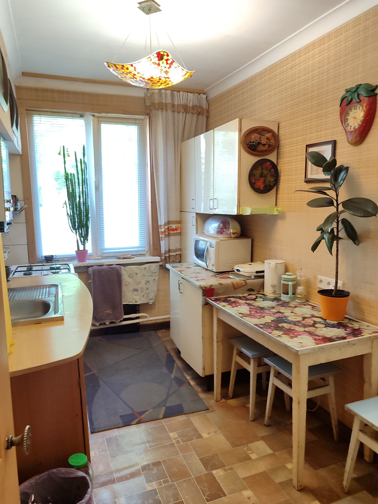 Продам двокімнатну квартиру в Вишневому