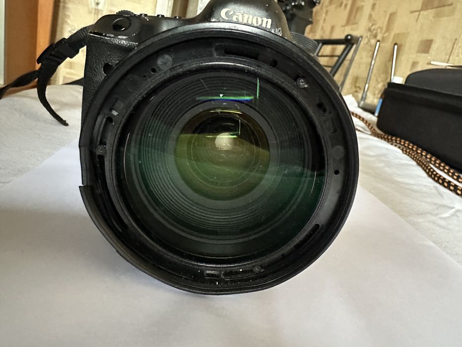 Продаю тело фотоапарата кенон 5 д марк 3