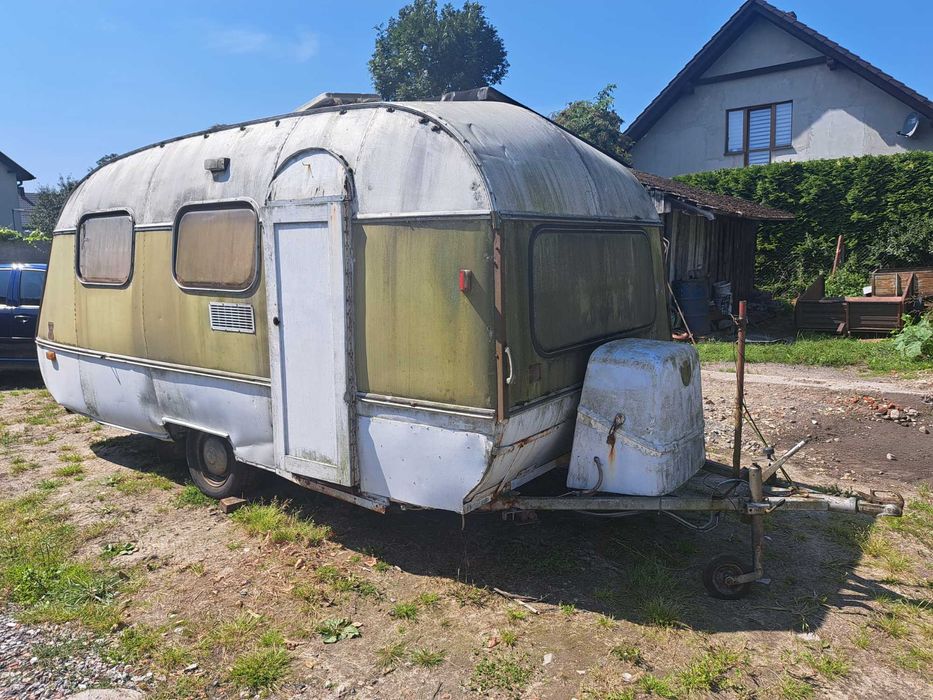 Przyczepa kampingowa zarejestrowana