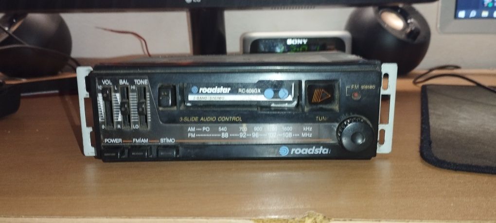 Autoradio Roadstar RC-606 GX para peças