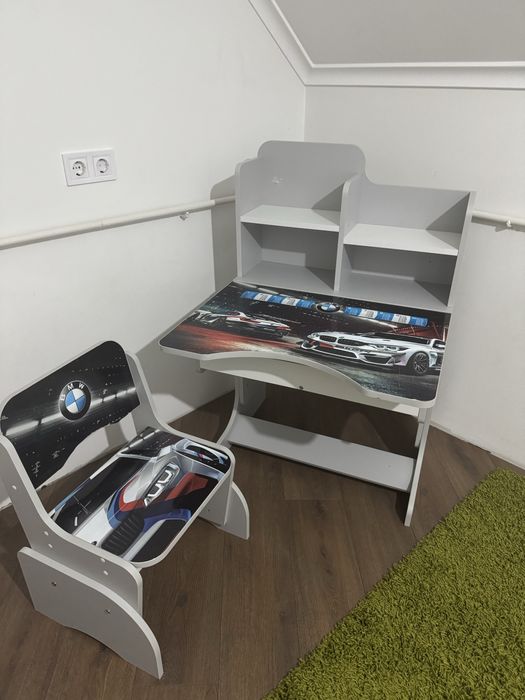 Парта дитяча для хлопчика