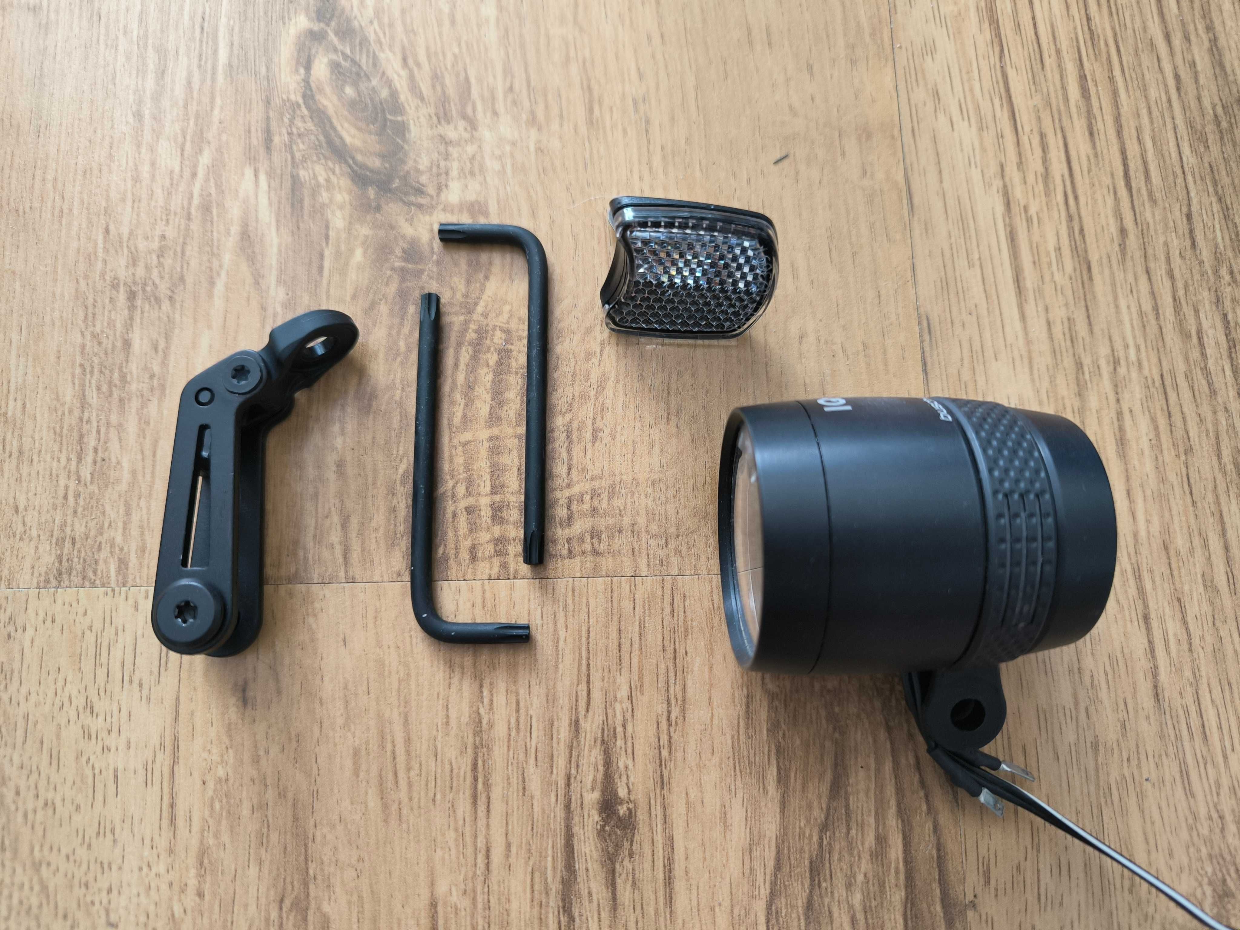 Przednia lampa Busch&Muller IQ-X 100 lx i tylna µ [my:] na DYNAMO!