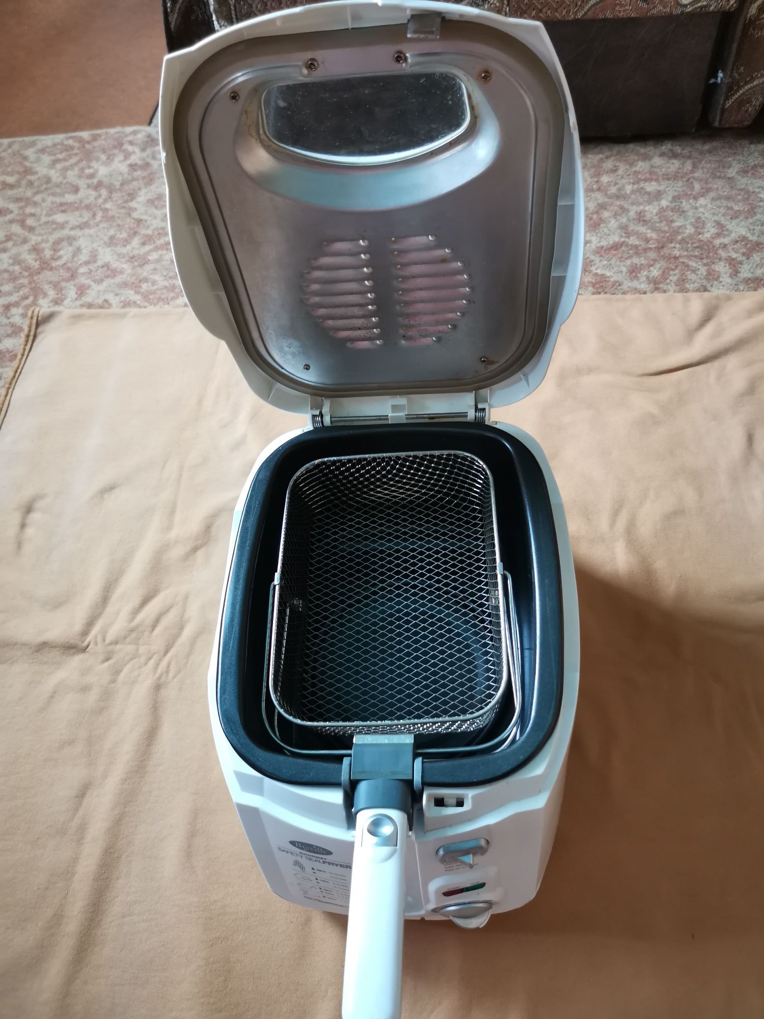 Електрофритюрниця Breville мод. DF 4A