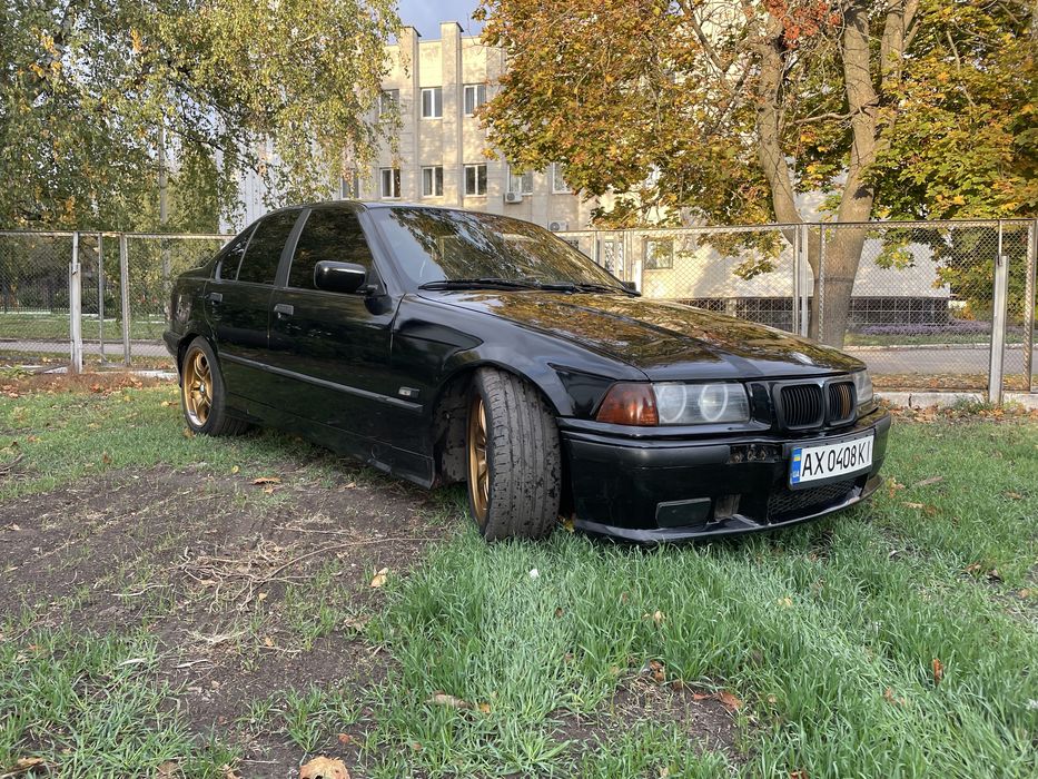 BMW e36 325 м50б25