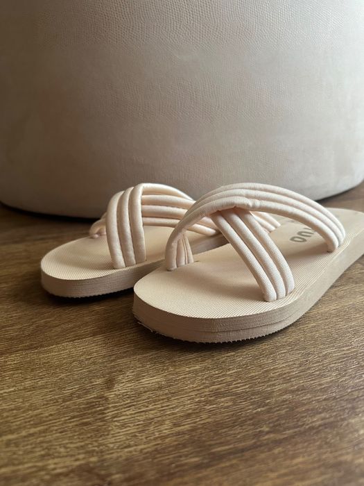 Літні тапки жіночі