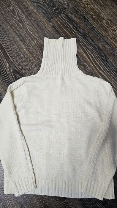 Новий светр молочного кольору на дівчинку р.158-164, р.S