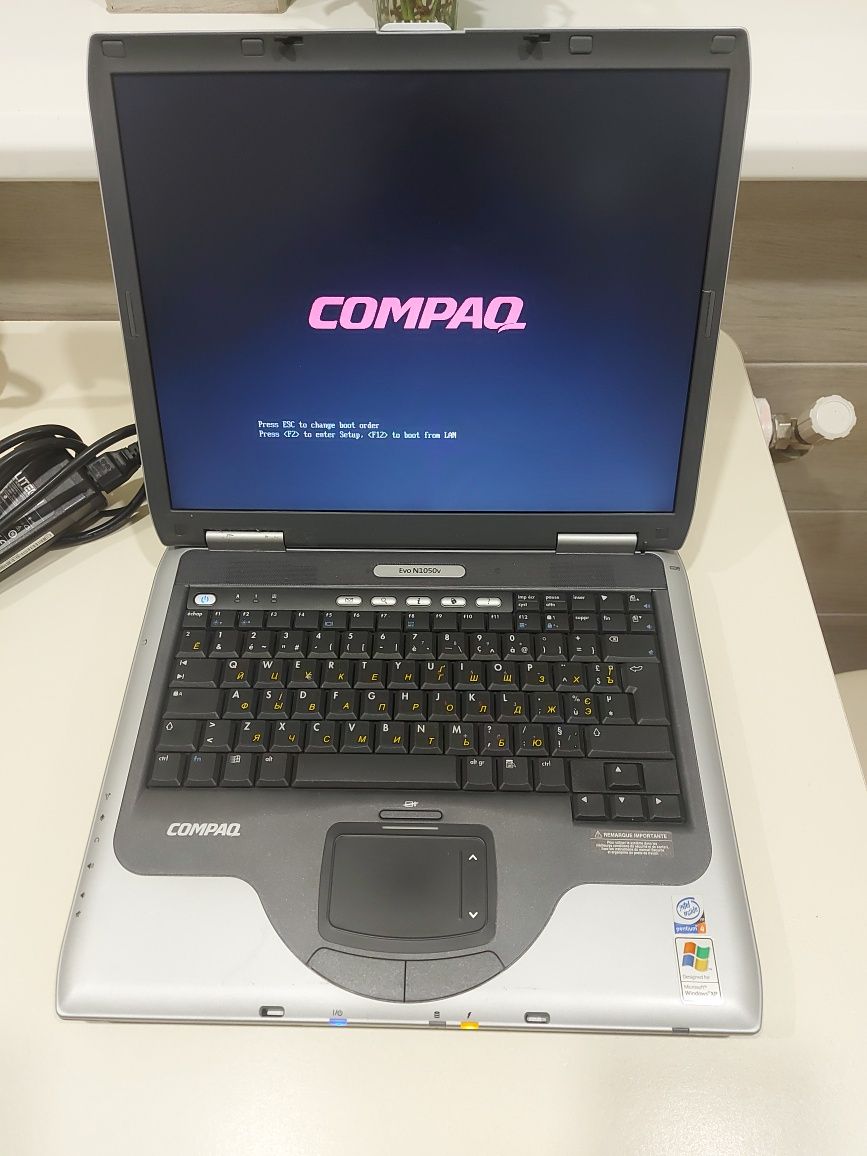 2 ноутбуки Terra Mobile 2103 та HP Compaq Evo N1050v робочі.