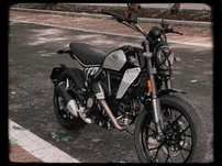 Ducati scrambler ícon black