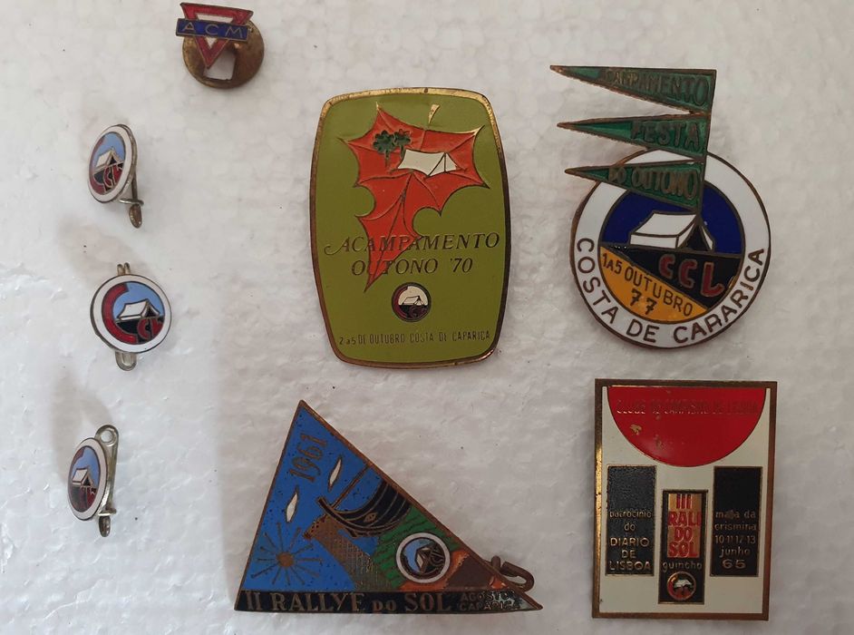 PINs / Alfinetes / Crachás / Emblemas muito antigos, de Campistas, CCL