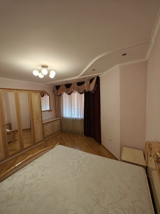 Продаж 2 кімнатна. Вул. Коновальця