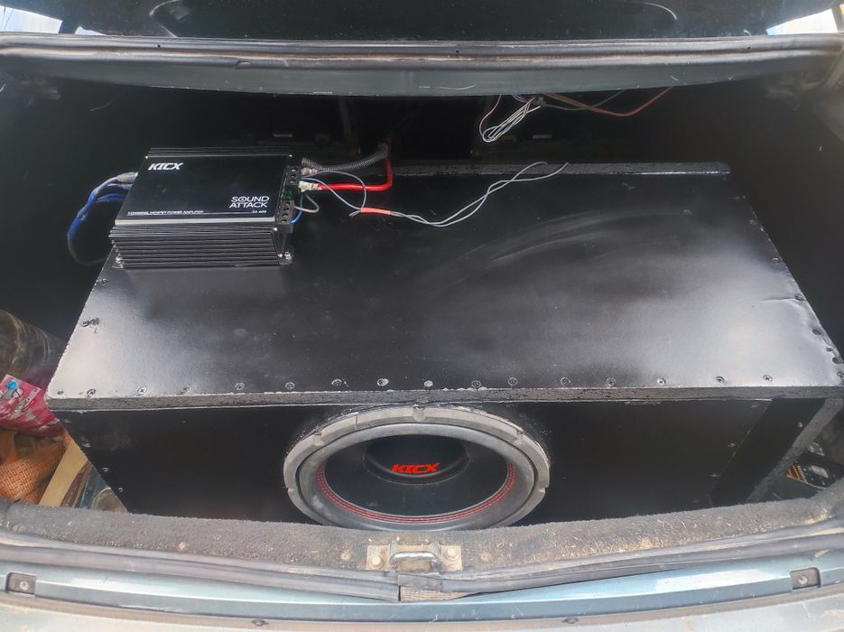 Саббуфер саб в авто 1000wat Kicx