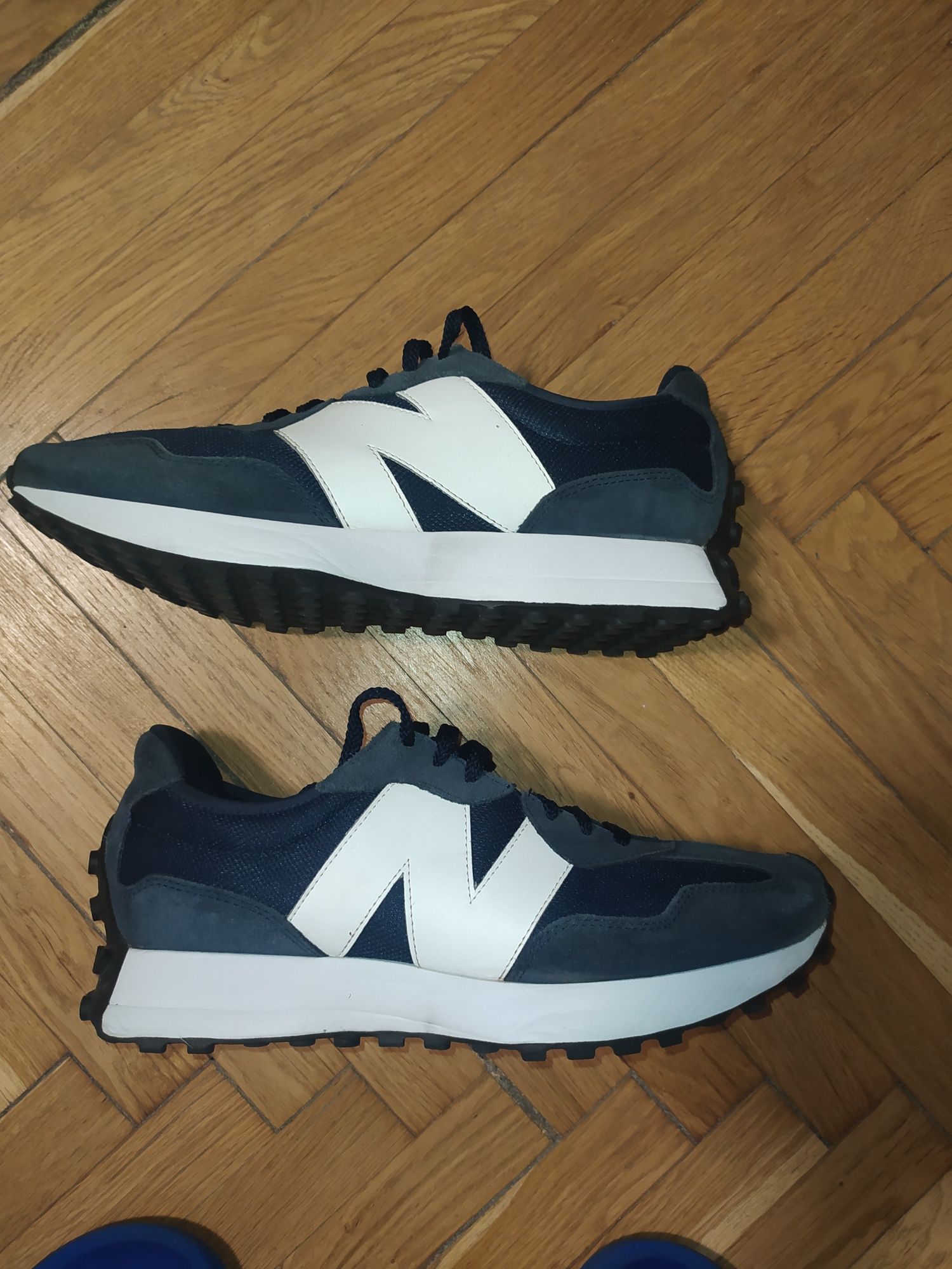 Кроссовки New Balance 327 45р (29см)