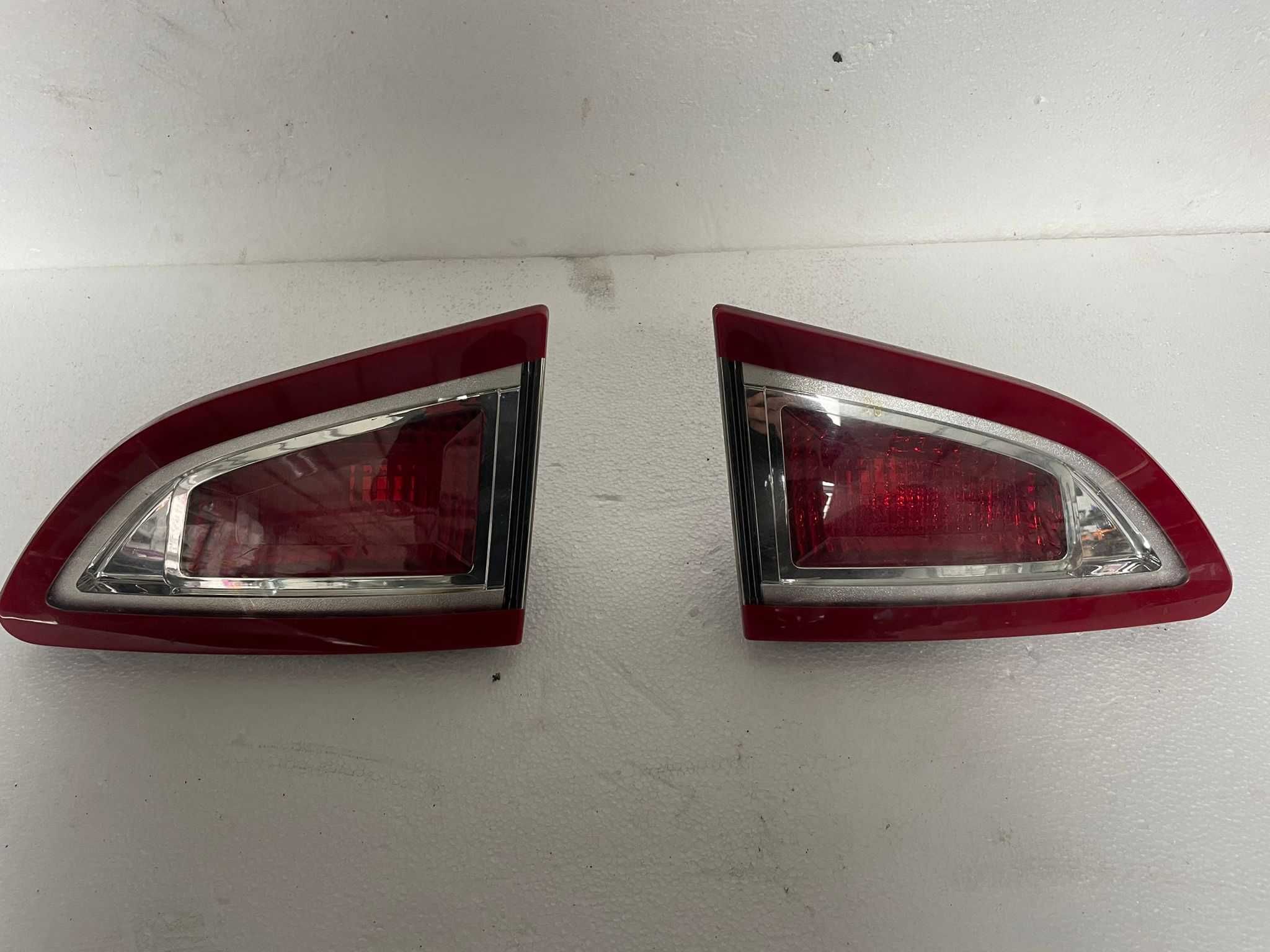 Lampa tylna tylnej klapy do Renault Scenic III tył