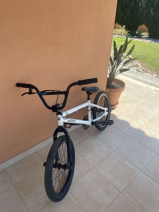 Bicicleta bmx wst