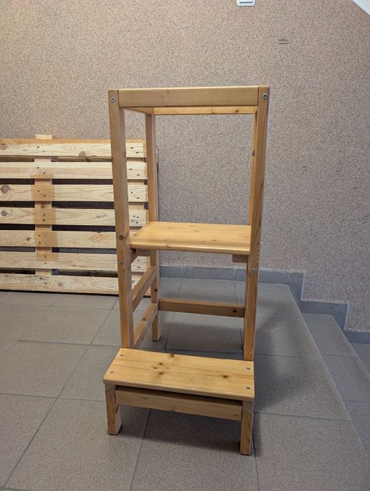 Drewniany podest dla dziecka - kitchen helperer