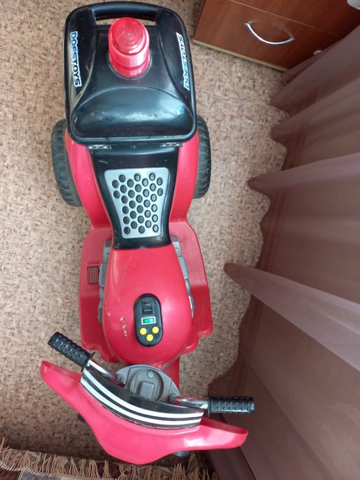 Дитячий електричний мотоцикл трьохколісний