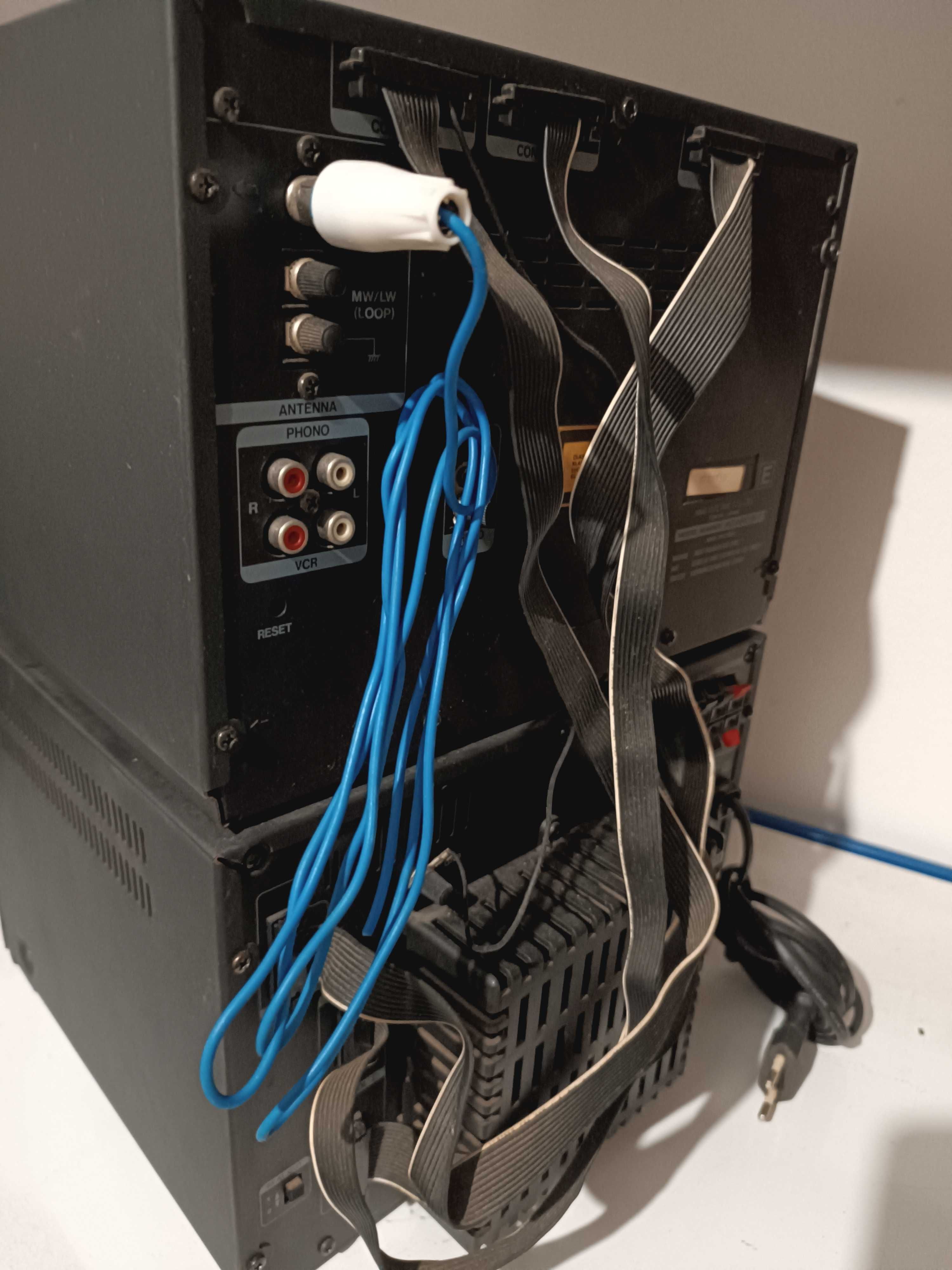 Aparelhagem AKAI  com comando